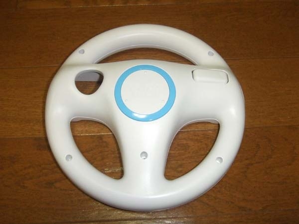 価格 Com Wiiハンドル裏 任天堂 マリオカートwii 酒缶さんのレビュー 評価投稿画像 写真 Wii U版がどうなるか想像しながらプレイするのも楽しい