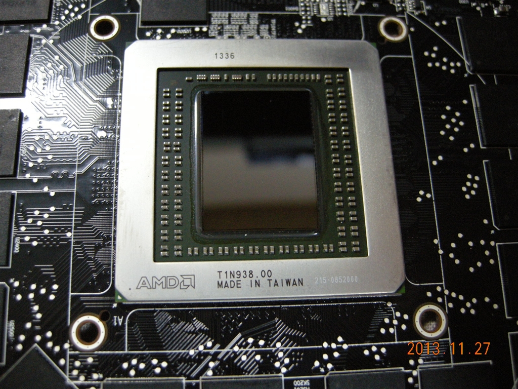 価格.com - 『GPUは刻印なし、綺麗な鏡面仕上げ？』SAPPHIRE R9 290X