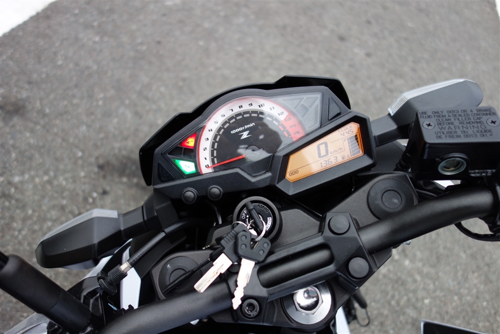 価格.com - 『Zの文字がいかすメーターパネル』カワサキ Z250