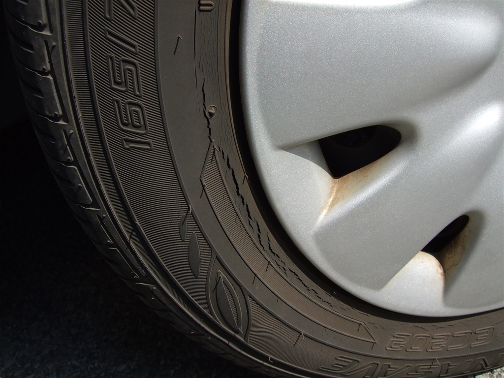 DUNLOP ENASAVE EC202 165/70R14 14インチ 夏タイヤ 4本 2020年製 バリ溝 ヴィッツ マーチ パッソ ベルタ等　(MTR38)クレジットカード QRコード決済可能 タイヤ165/70/14」の人気商品一覧 | 安い商品を通販サイトから探す