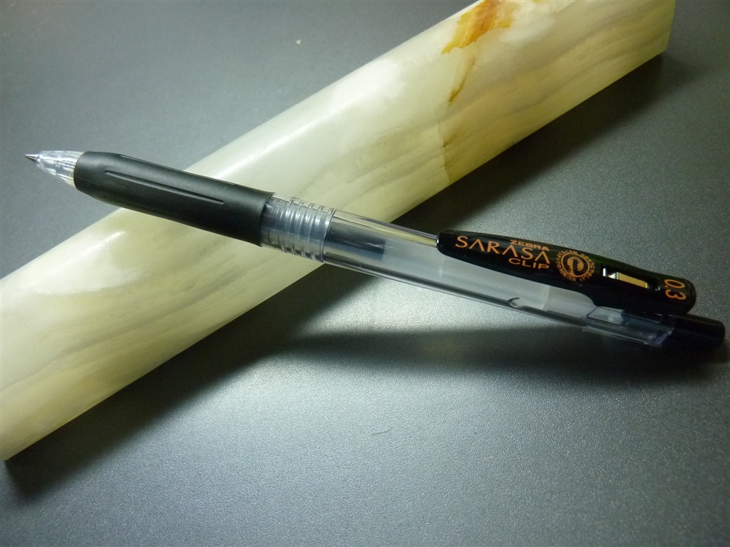 価格 Com 板バネ仕込みのバインダークリップを搭載 ゼブラ ジェルボールペン サラサクリップ0 3 黒 0 3mm Jjh15 Bk きんちゃん さんのレビュー 評価投稿画像 写真 極細のジェルインクといえばコイツ 1745