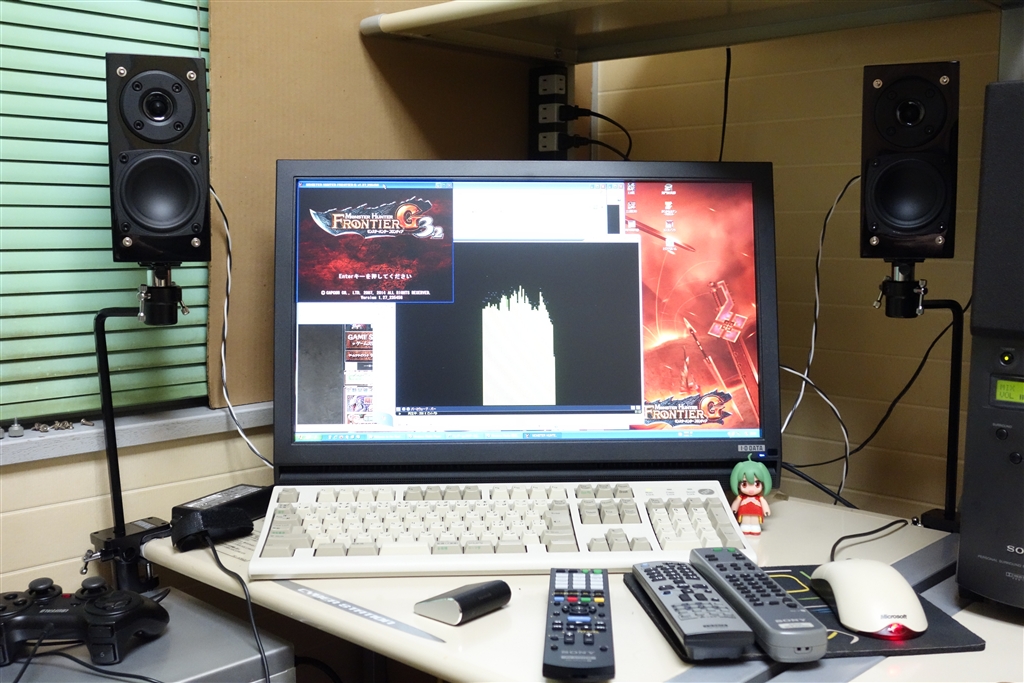 価格.com - 『PC用に利用。フリーアングルクランプで固定