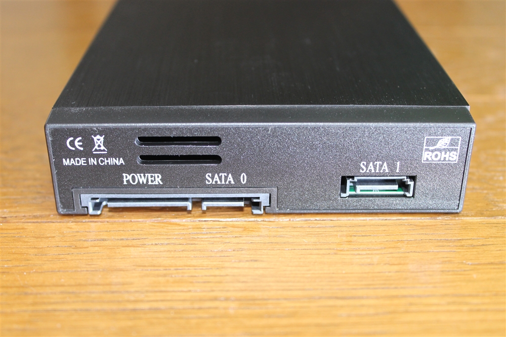 価格.com - 『コネクタは一体型を意識したせいか、やや変則的なレイアウト』Dirac Portable Dual Drive ...