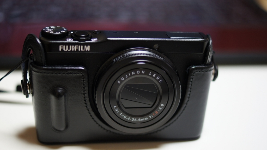 価格.com - 『XQ1とレザーケース』富士フイルム FUJIFILM XQ1