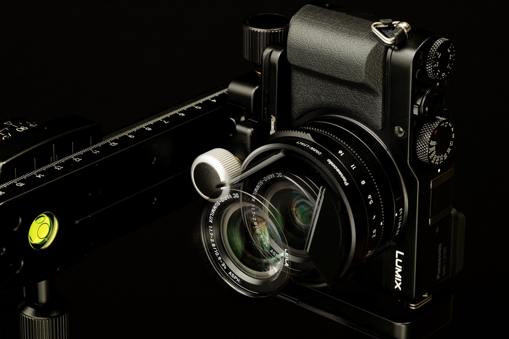 パナソニック、世界初の4/3型センサーを搭載したコンデジ「LUMIX