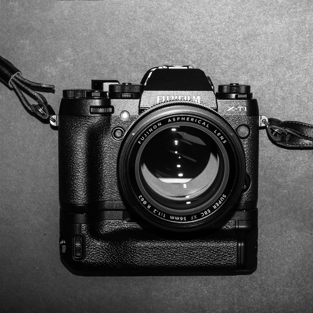 FUJIFILM | X-T1対応縦位置バッテリーグリップ F VG-XT1 X-T1 - 価格