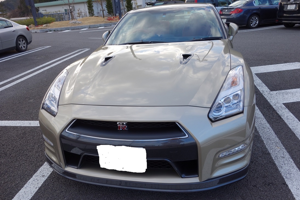 価格.com - 『NISSAN GT-R 45th Anniversary ボディカラー＝シリカ 