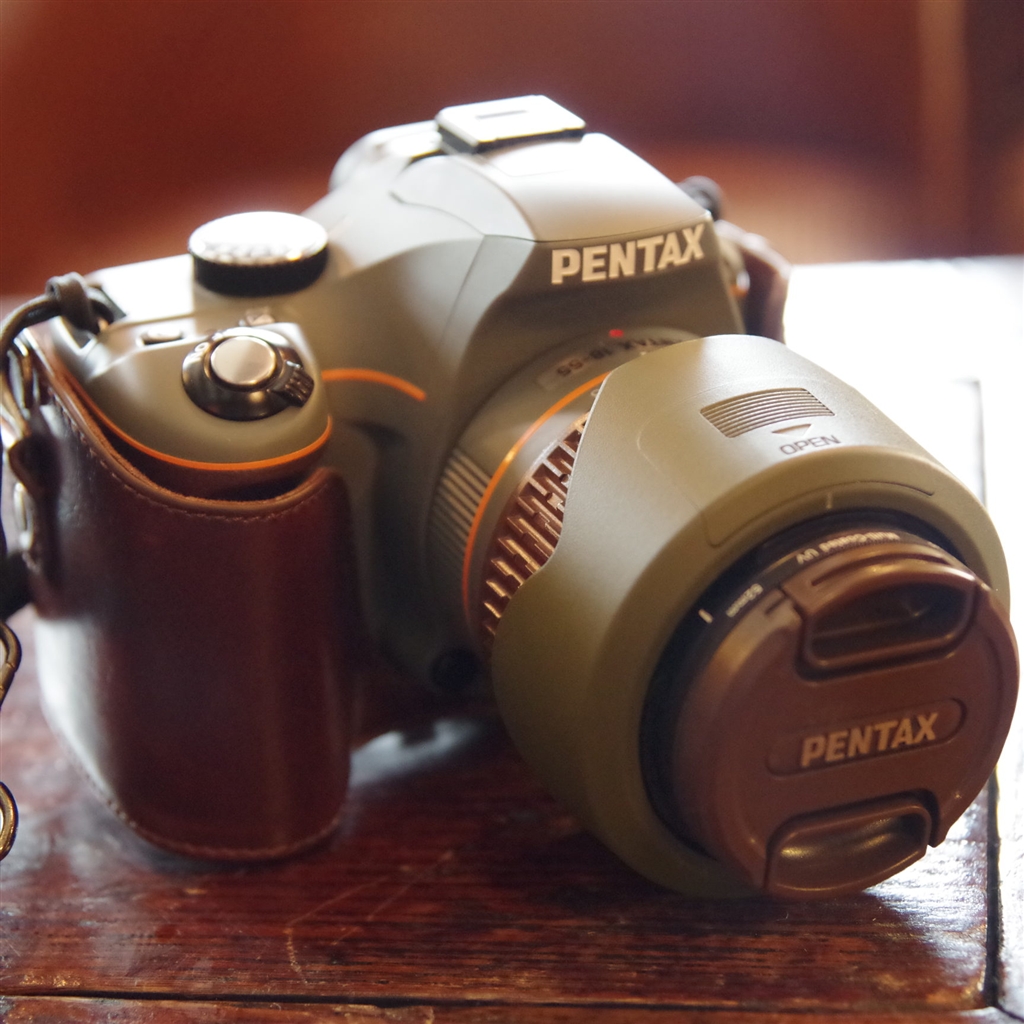 価格 Com ボディ保護にもなるし 手の大きい人におすすめ ペンタックス Pentax K M Olive レンズキット Kuranonakaさんのレビュー 評価投稿画像 写真 レフ機で一番かわいい