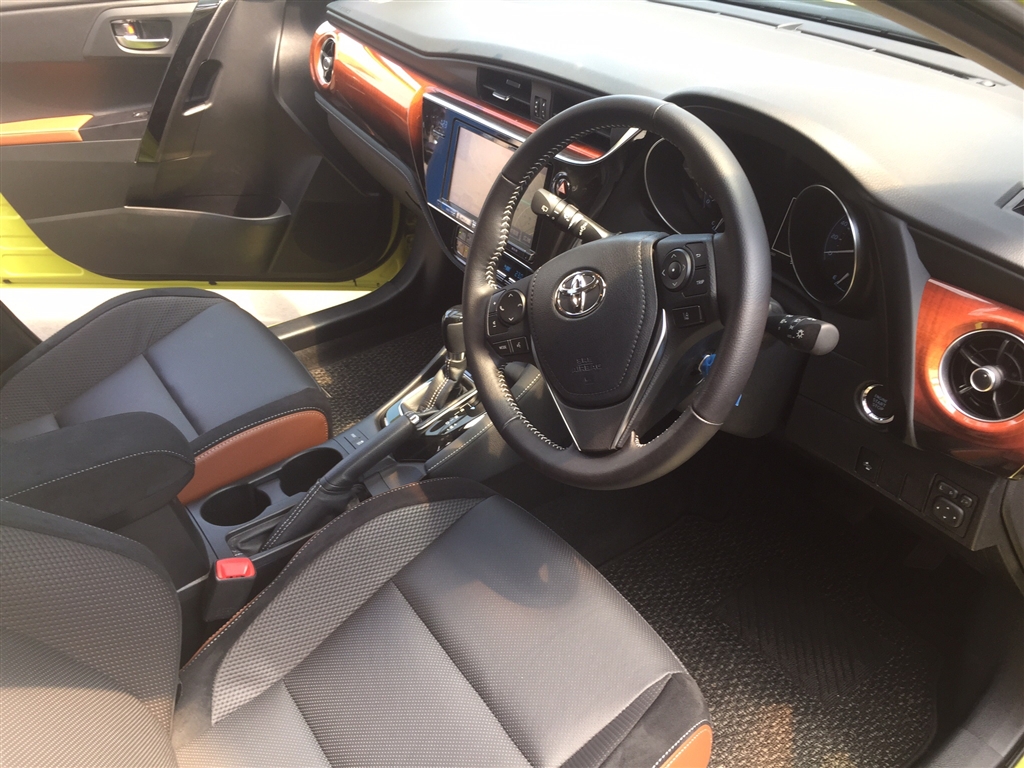 価格 Com 内装もいい トヨタ オーリス 12年モデル Wktyouさんのレビュー 評価投稿画像 写真 ダウンサイジングしてコストアップ