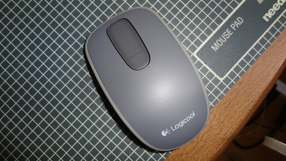 価格 Com ホイールマウスと違い 上下はスワイプで操作 ロジクール Zone Touch Mouse T400 T400gy グレー Sg5f Xさんのレビュー 評価投稿画像 写真 最初はかなり戸惑った