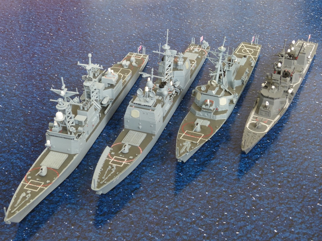 価格.com - 『左端の原型、スプルーアンス級が異様にでかい駆逐艦で 