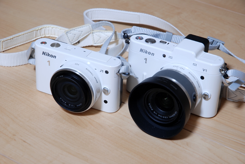 売り出しNikon NIKON 1 V1　ホワイト デジタルカメラ