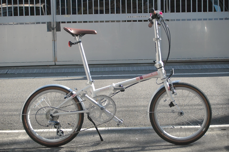 価格.com - 『ドレスアップ後・・・』DAHON Boardwalk D7 2016年モデル