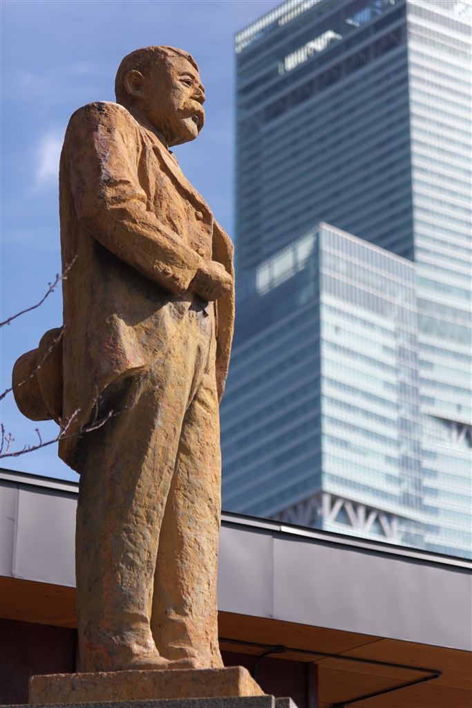 『年齢制限のため、会津・白虎隊に入隊出来なかった、池上四郎 第六代大阪市長の銅像』TAMRON SP 90mm F/2.8