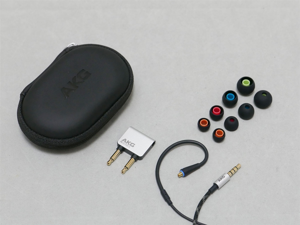 価格 Com 付属品とプラグ部 Akg N30 サテンシルバー 鴻池賢三さんのレビュー 評価 投稿画像 写真 3万円クラスでイチ推しの高品位サウンド 354781