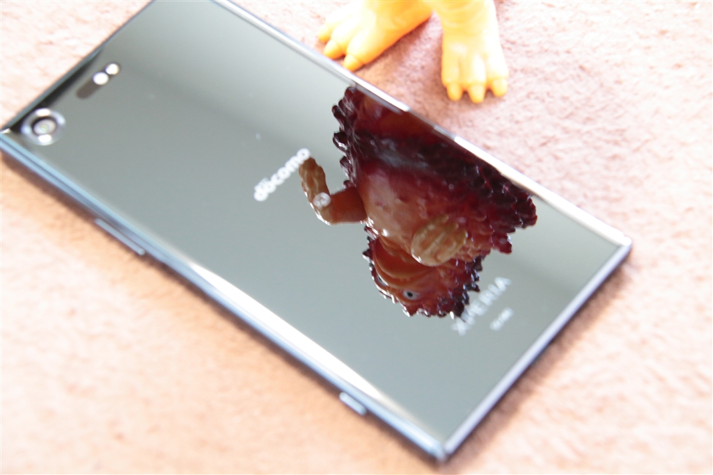 価格.com - 『鏡面仕上げがイイ・・・』SONY Xperia XZ Premium SO-04J