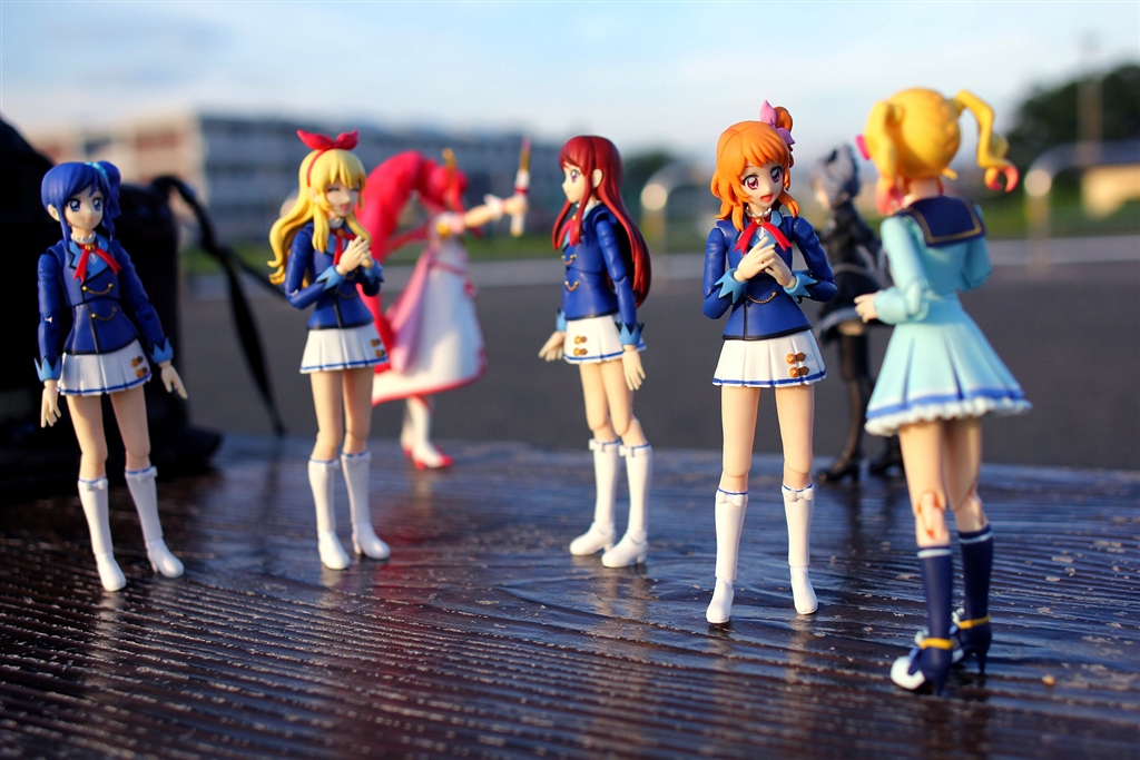 価格.com - 『ロケ、お疲れ様』BANDAI S.H.フィギュアーツ 虹野ゆめ(冬