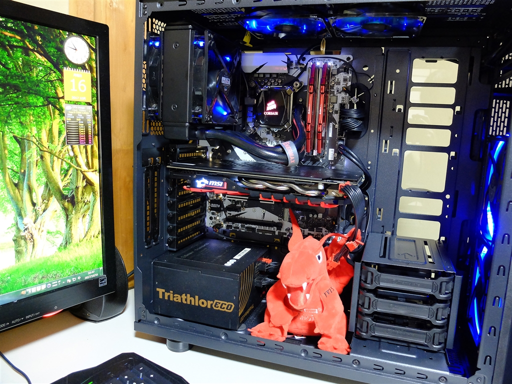 価格 Com Thermaltake View 31 Tg Ca 1h8 00m1wn 00 オリエントブルーさんのレビュー 評価投稿画像 写真 スッキリしててフロントに左右パネルガラスのこれgetです