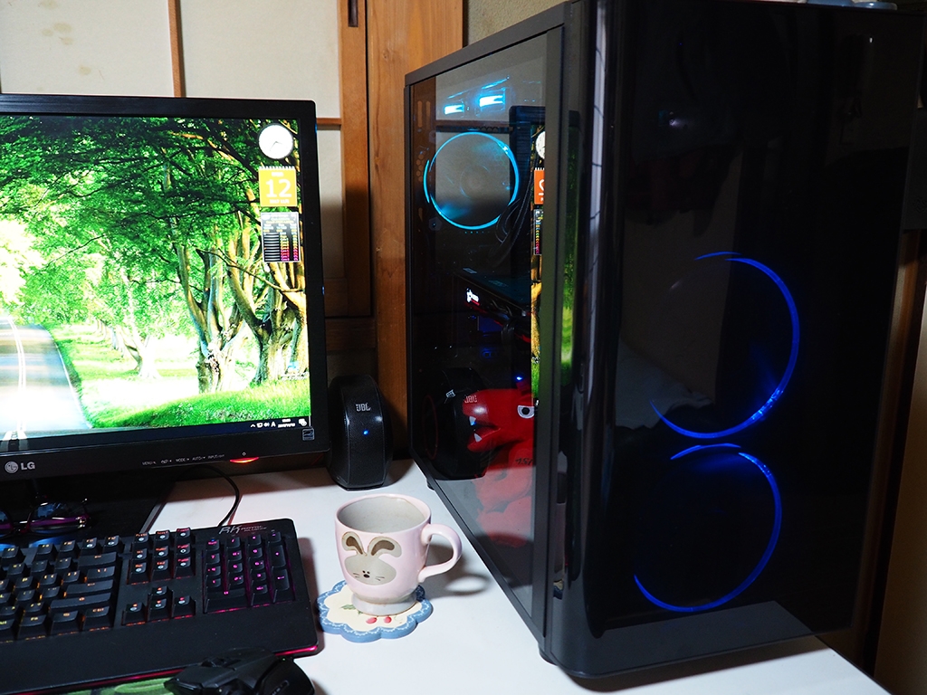 価格 Com Thermaltake View 31 Tg Ca 1h8 00m1wn 00 オリエントブルーさんのレビュー 評価投稿画像 写真 フロントrgbファンと迷ったがシックなこちらにした