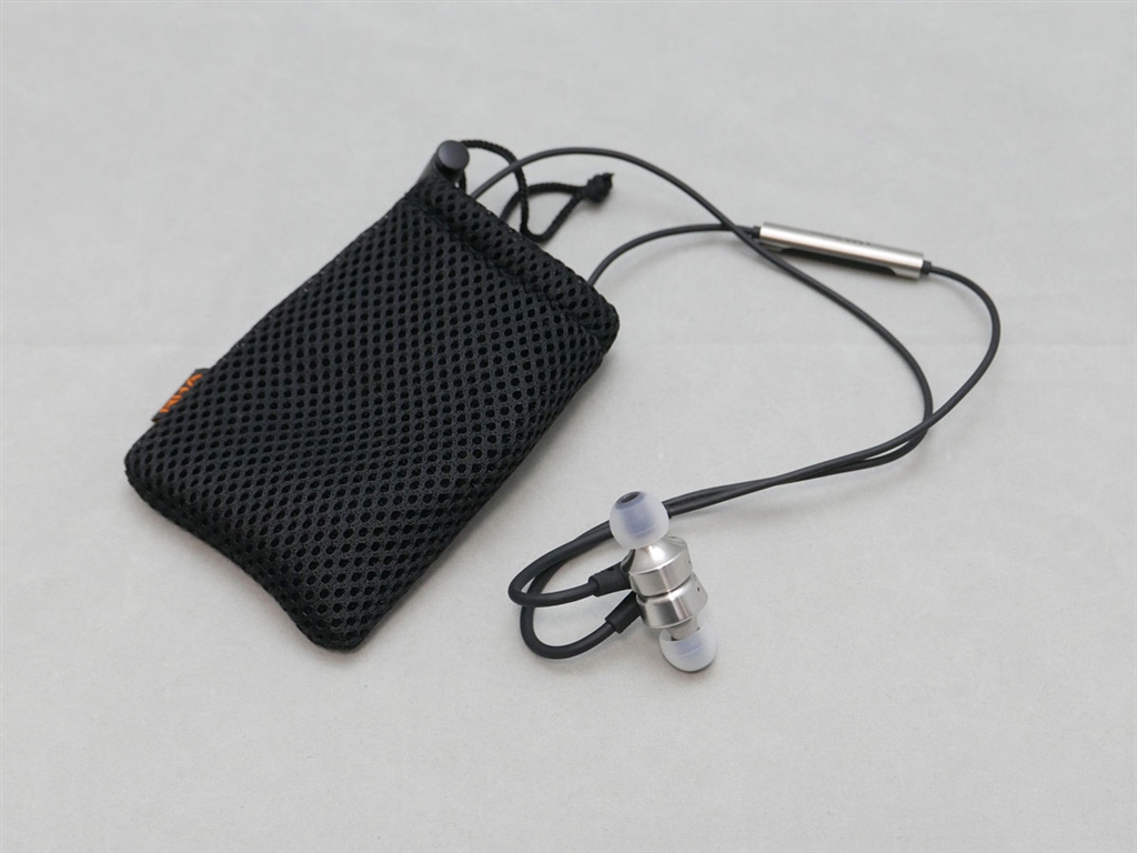 価格.com - 『コンパクトに丸めてポーチに収納可能！』RHA MA750