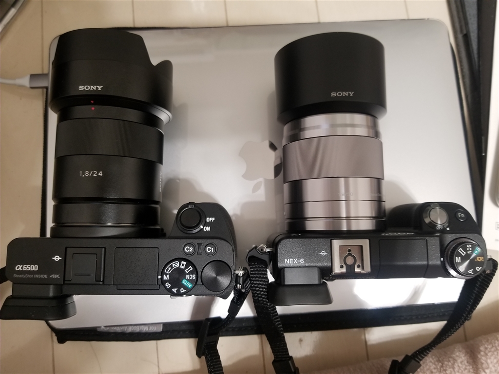 価格.com - 『NEX-6と比べると二周り巨大化しています』SONY α6500