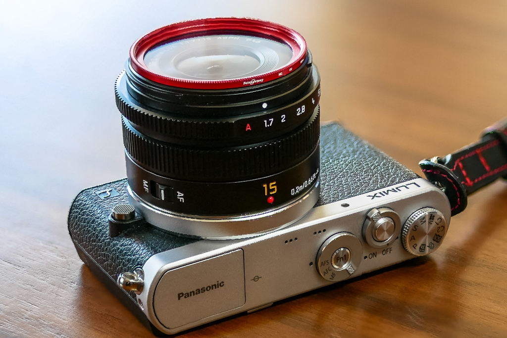 カメラ[極美品] Lumix GM1 ボディ + Leica 15mm F1.7