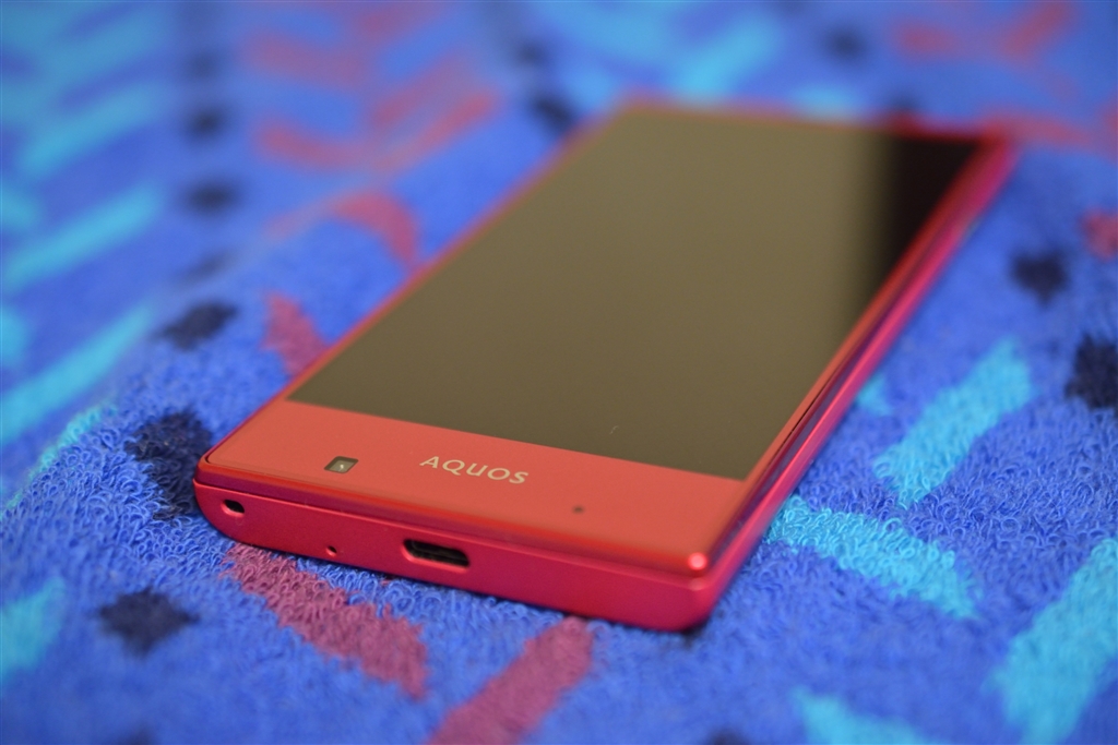価格 Com フロントです マゼンタカラーが美しいです シャープ Aquos Serie Mini Shv31 Au マゼンタ といれっとれじゃーさんのレビュー 評価投稿画像 写真 Sharp Aquos Serie Mini Shv31 艸