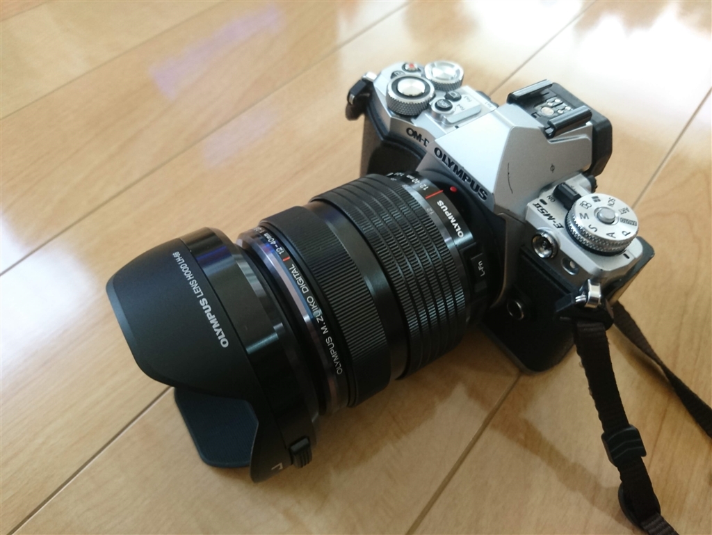 価格.com - 『E-M5mk2のM.ZUIKO DIGITAL ED 12-40mm F2.8 PROに装着 