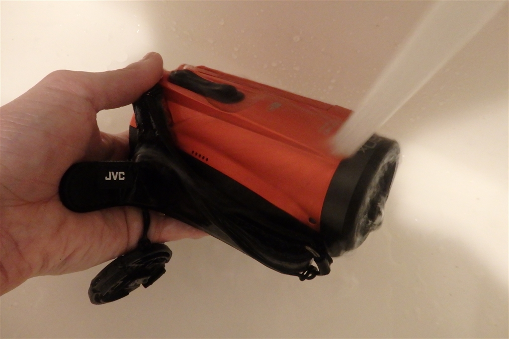 JVC Everio R オレンジ 本体・バック ・広角レンズ・浮輪付ストラップ JVC Everio R オレンジ 本体・バック ・広角レンズ・浮輪付ストラップ