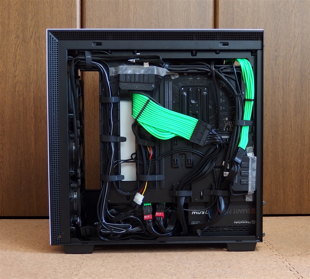 価格 Com Nzxt H700 Ca H700b W1 マットホワイト Sakki Noさんのレビュー 評価投稿画像 写真 めちゃクソかっケーっス