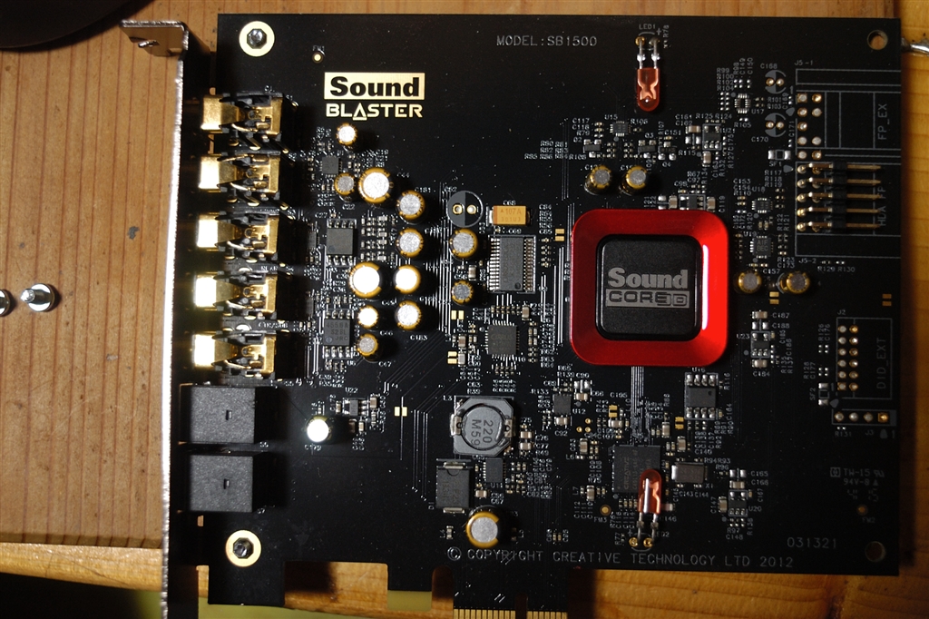 価格.com - 『内部画像です。』CREATIVE PCIe Sound Blaster Z