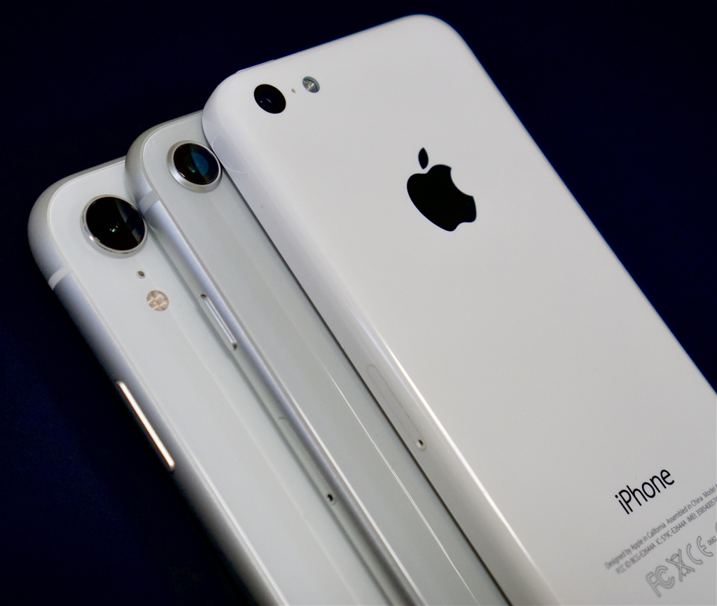 Apple - iPhone XR 128GB SIMフリー DOCOMO ロック解除済の+inforsante.fr