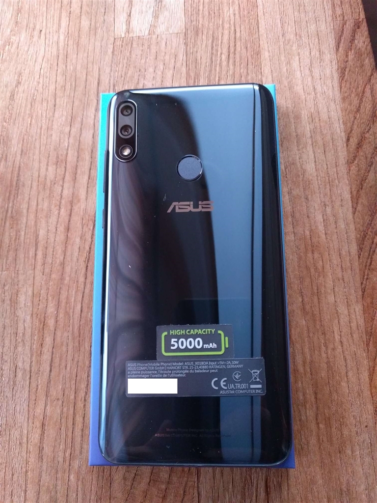 価格 Com ツルツルてかてかの裏面 Asus Zenfone Max Pro M2 Ram 4gbモデル Simフリー ミッドナイトブルー まぐたろうさんのレビュー 評価投稿画像 写真 12000円で買えた端末 それを君は3万以上出して買うかい 454249