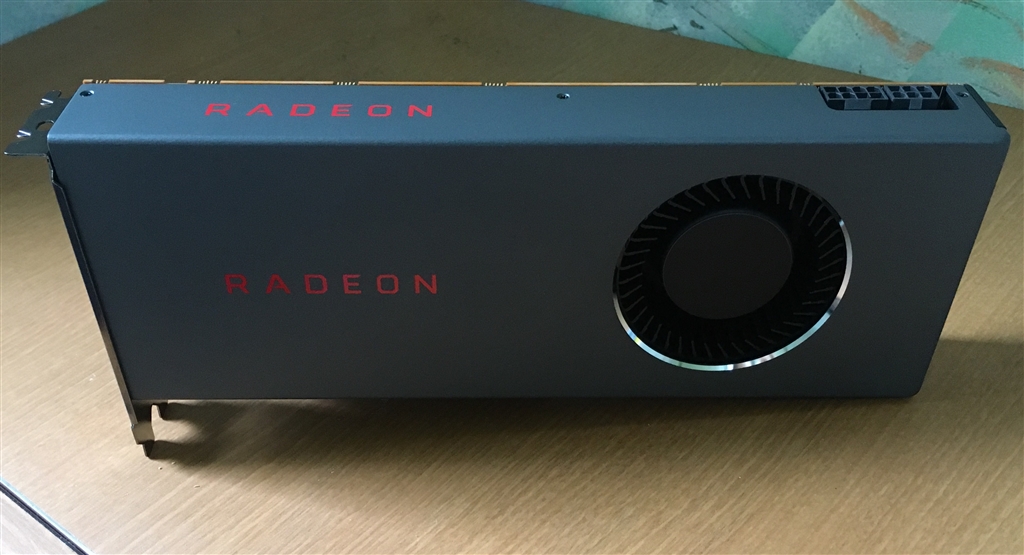 価格.com - 『Radeon RX 5700 外観』玄人志向 RD-RX5700-E8GB [PCIExp