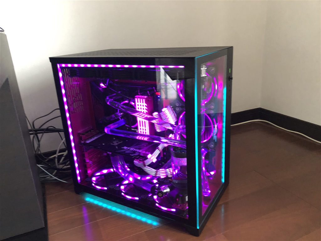 LIAN LI O11 DYNAMIC RAZER Edition 中古 Lian Li PC-O11 Dynamic Razer Edition ATX Mid Tower Computer