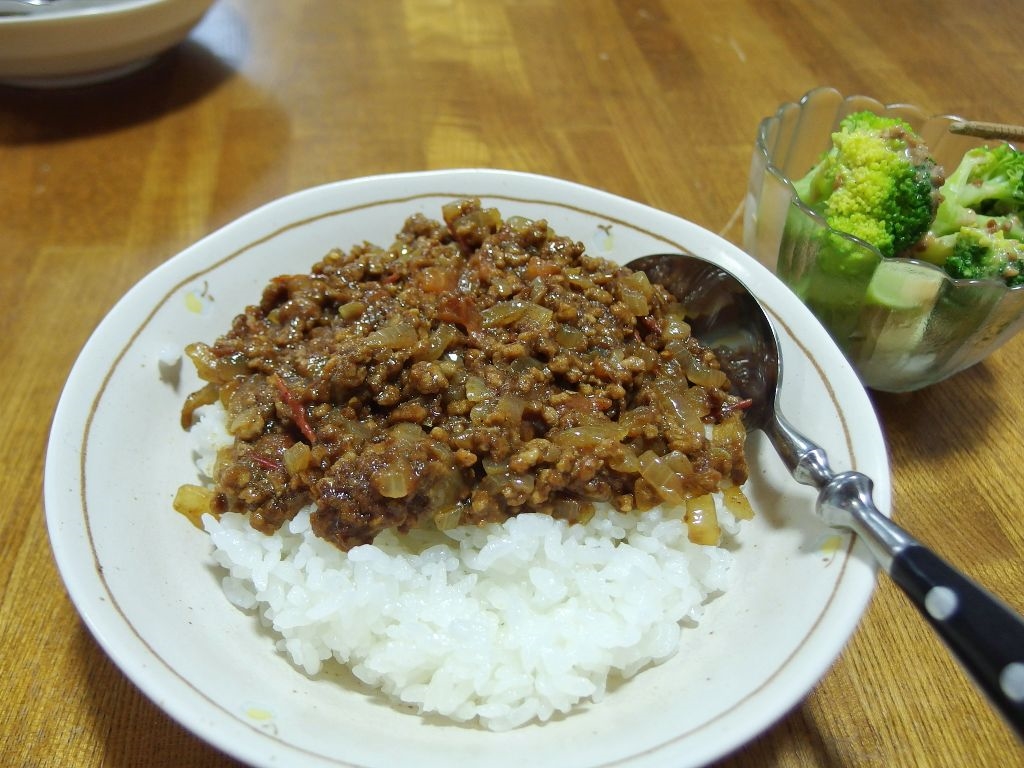 価格 Com エスビー食品 ドライキーマカレー 中辛 94g 6個 あずたろうさんのレビュー 評価投稿画像 写真 食べ易い割にしっかりしたコクがあります 4767