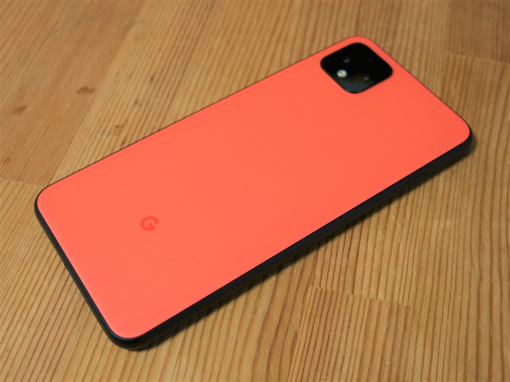 価格.com - 『背面は滑らかな手触りで指紋も付きにくいです。色もよいですね』Google Pixel 4 XL 64GB SIMフリー