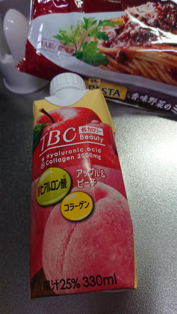 価格 Com 森永乳業さん Tbc Wヒアルロン酸コラーゲン アップル ピーチ 紙パック 330ml 森永乳業 Tbc Wヒアルロン酸コラーゲン アップル ピーチ 330ml 12本 紙パック Tio Platoさんのレビュー 評価投稿画像 写真 2nd もう驚くしかない紙パックの容器です 飲み