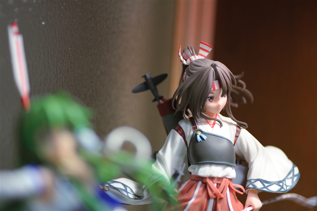 価格.com - 『前ボケ、目にクるグルグル。』TAMRON SP AF90mm F/2.8 Di