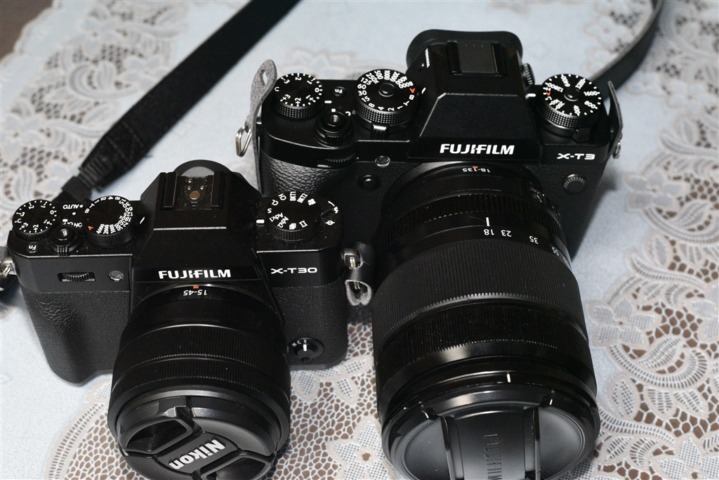 価格.com - 『一回り小さいだけですが』富士フイルム FUJIFILM X-T30 15-45mmレンズキット [ブラック] koujiijiさんのレビュー・評価投稿画像・写真「小型軽量で