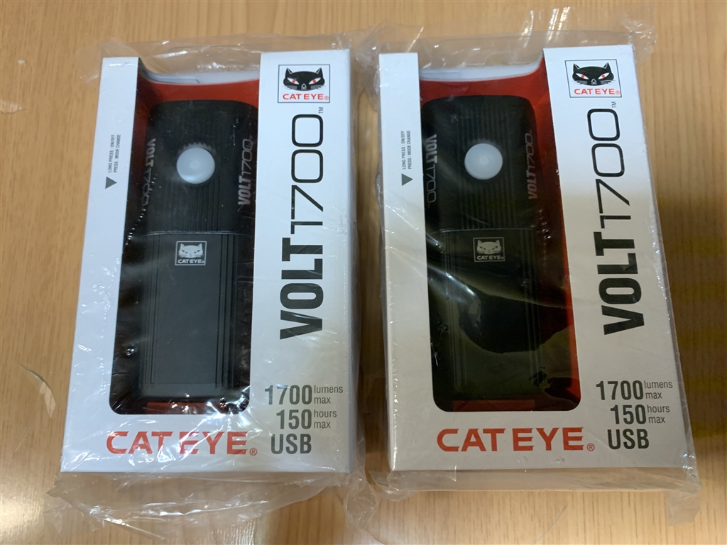 価格 Com 購入時の様子 以外とデカくてびっくり キャットアイ Volt1700 Hl El1020rc 破 局 噴 火さんのレビュー 評価 投稿画像 写真 言わずと知れた名機だが明るさ 高機能性ゆえの欠点も 505654