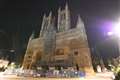 構図の右脇の街灯由来のゴーストが大暴れ。18-35の時はこんなことなかった。