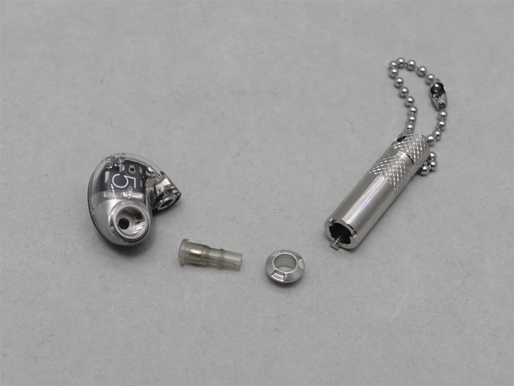 価格.com - 『ノズル交換でサウンド傾向を調整可能』SHURE AONIC 5