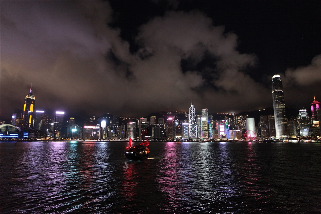 価格.com - 『コロナの中での香港の夜景です』CANON EF17-40mm