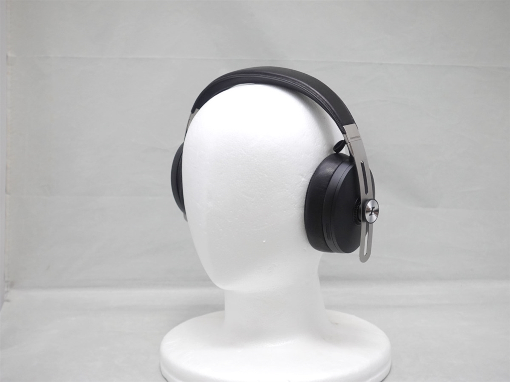 価格.com - 『装着イメージ』ゼンハイザー MOMENTUM Wireless M3AEBTXL