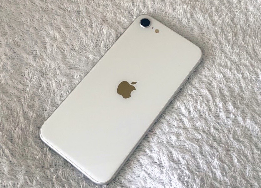 iPhone SE(第2世代) ホワイト 64GB SIMロック解除済