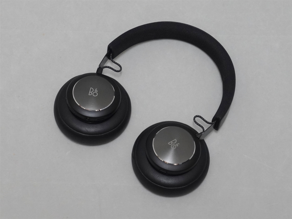 Bang＆Olufsen、スタイリッシュなワイヤレスヘッドホン「Beoplay