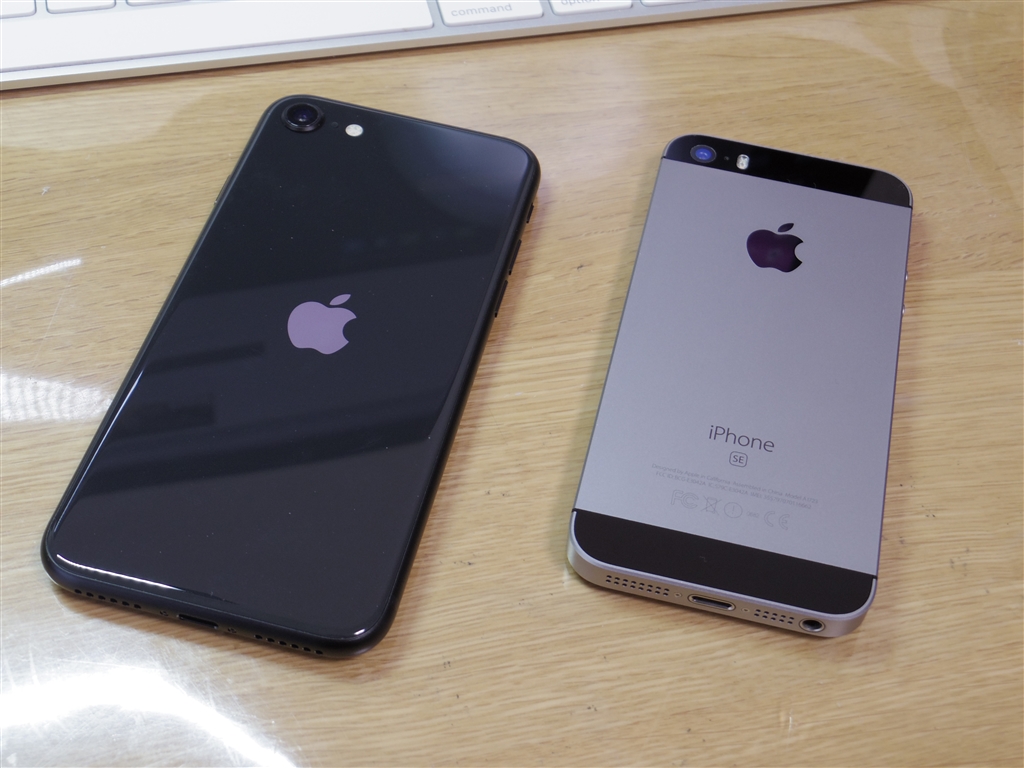 価格 Com エッジの効いた初代seがカッコいい Apple Iphone Se 第2世代 128gb Simフリー ブラック こまわり犬 さんのレビュー 評価投稿画像 写真 コスパの高いスマホー初代iphone Seから買い替えです