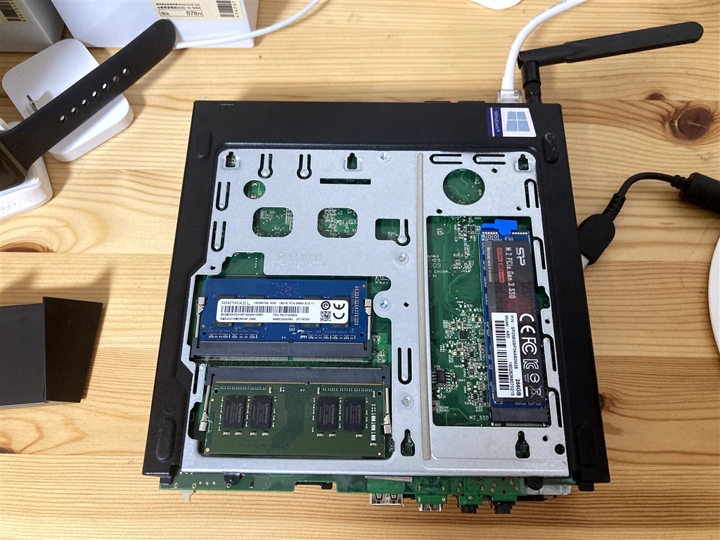 価格.com - 『M.2 SSDとRAMメモリを自分で追加しました、非常に簡単です』Lenovo ThinkCentre M75q-1