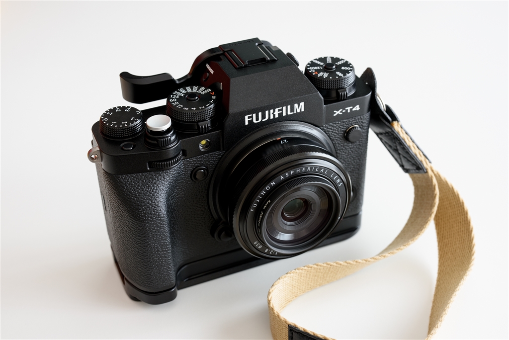 価格.com - 『X-T4に装着した場合』富士フイルム フジノンレンズ XF27mmF2.8 [ブラック]  imugyaさんのレビュー・評価投稿画像・写真「良いレンズです。でもフロントキャップの厚みが残念。」[540715]